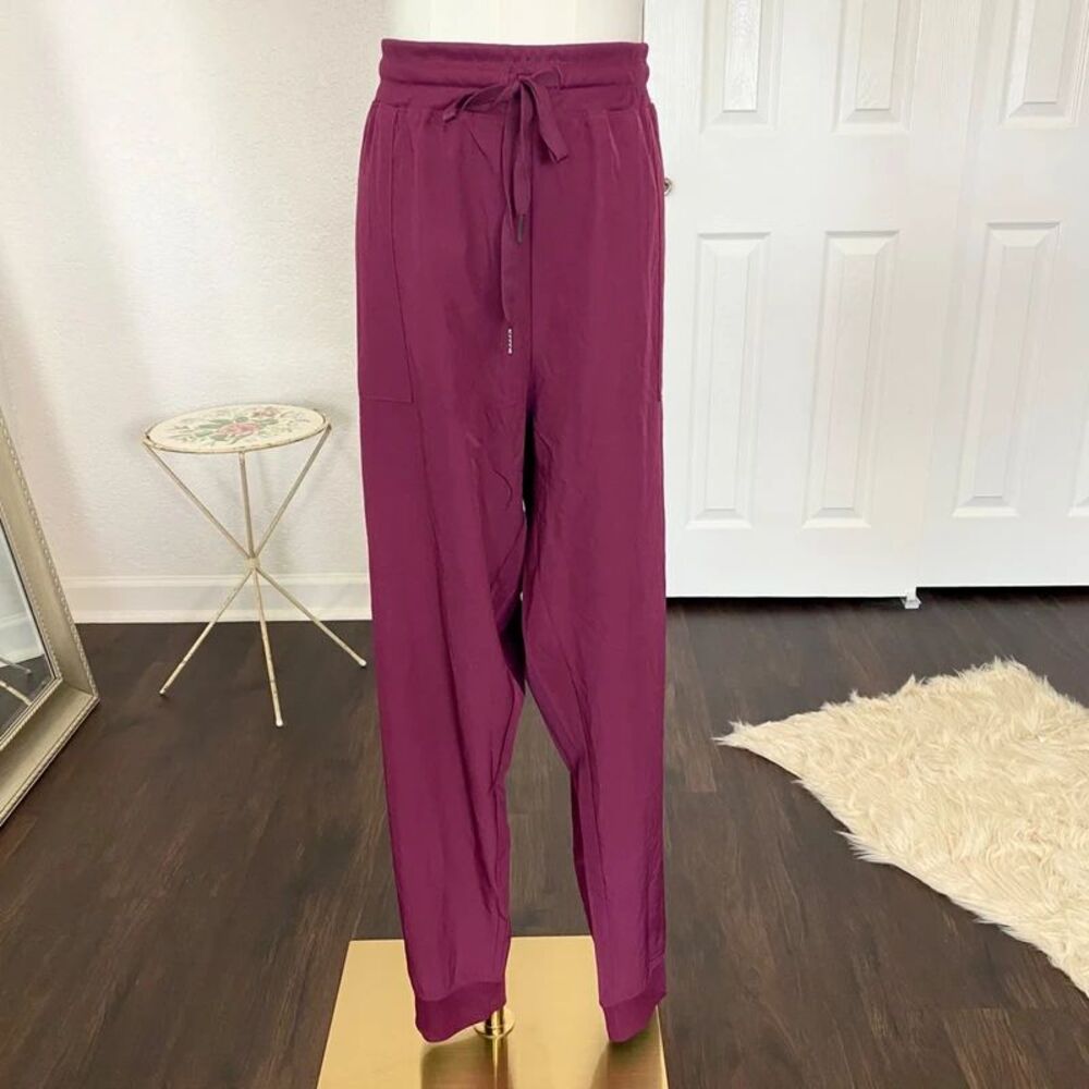 NWT Heal+Wear Women’s Jogger Scrub Pants Stretchy, Lightweight Medical Pants 1X